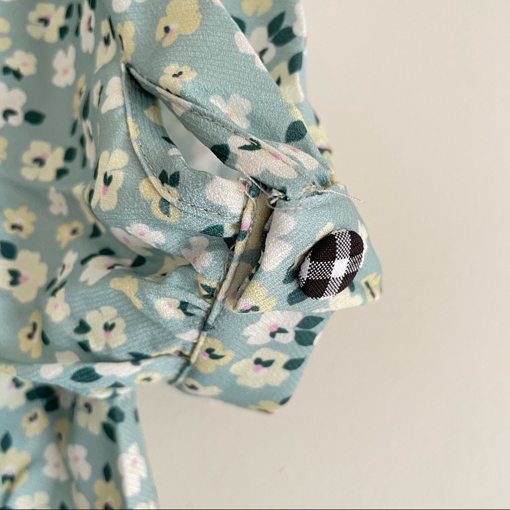 Sister Jane Rival Floral Ruffle Blouse M NWT - Picture 15 of 16